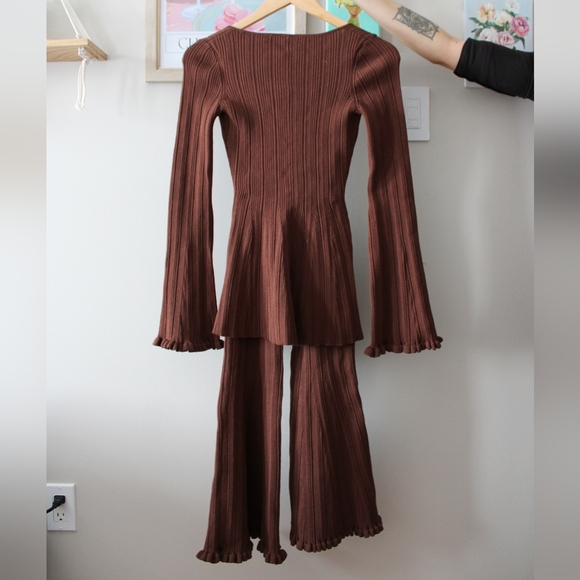 H&M Divided 2-Piece Set - Picture 2 of 14